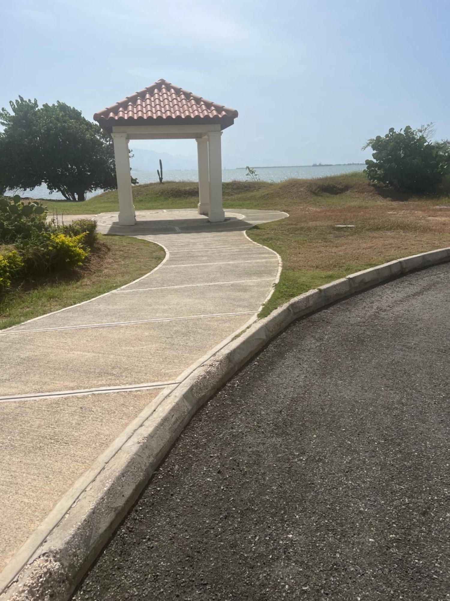 Bayfront Villa & Apartment Portmore Exteriér fotografie